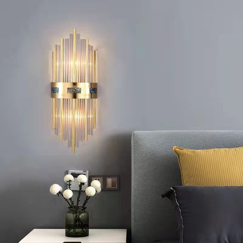 GleamTower | Luxuriöse goldene Wandleuchte1