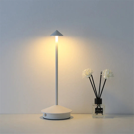 GlowArrow | Einzigartige Kabellose Tischlampe10