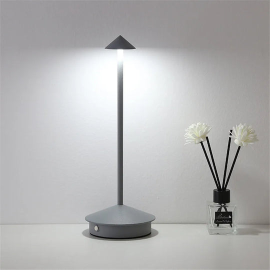 GlowArrow | Einzigartige Kabellose Tischlampe11