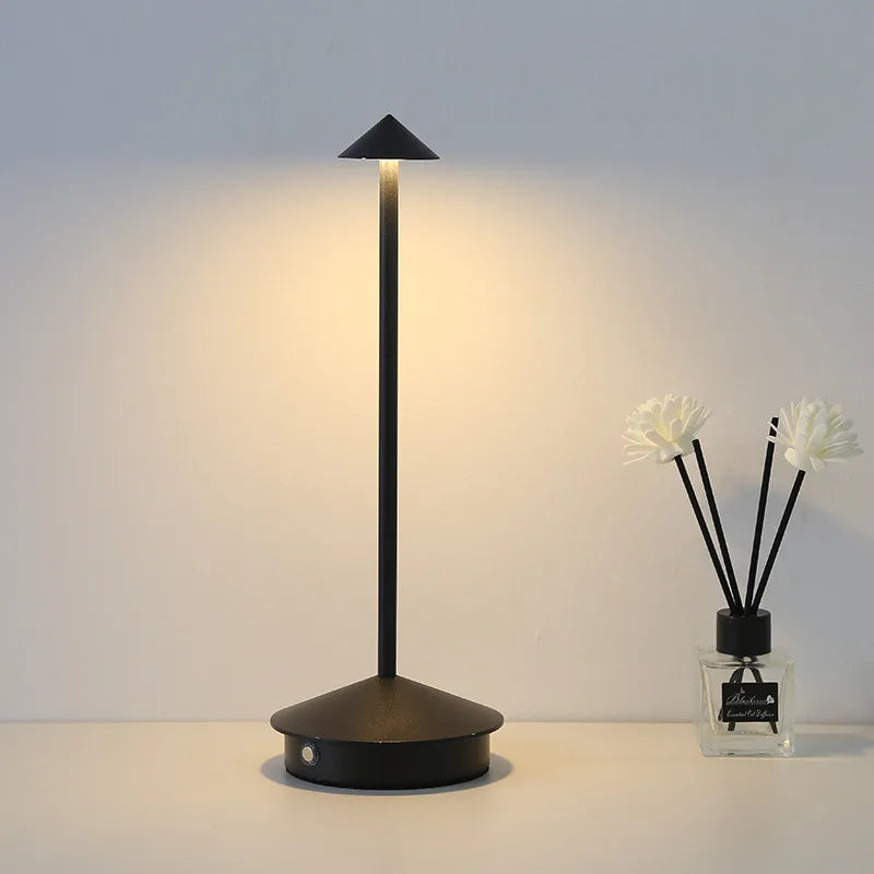 GlowArrow | Einzigartige Kabellose Tischlampe4