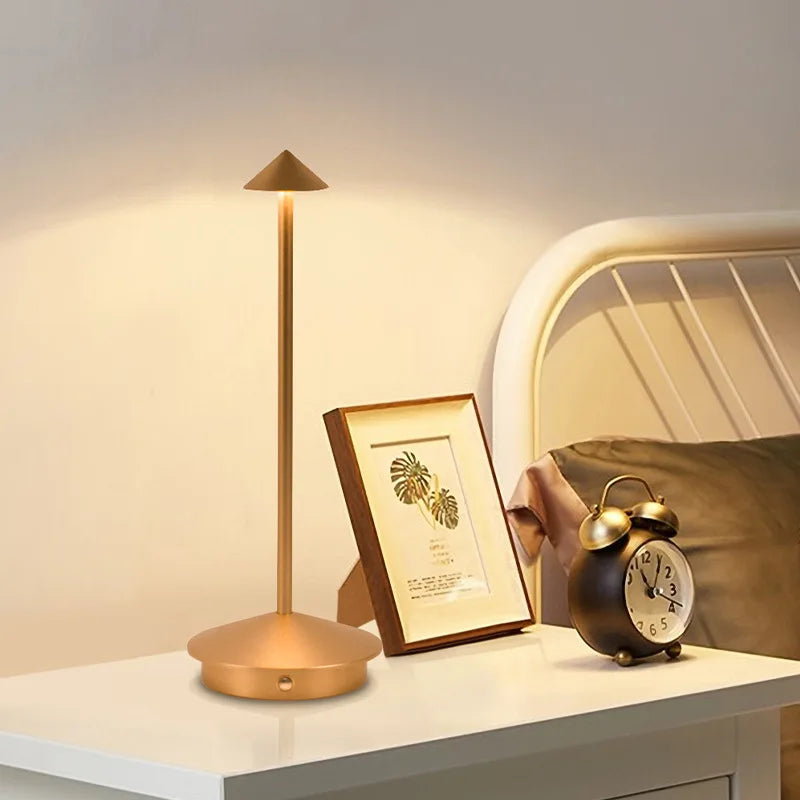 GlowArrow | Einzigartige Kabellose Tischlampe 1