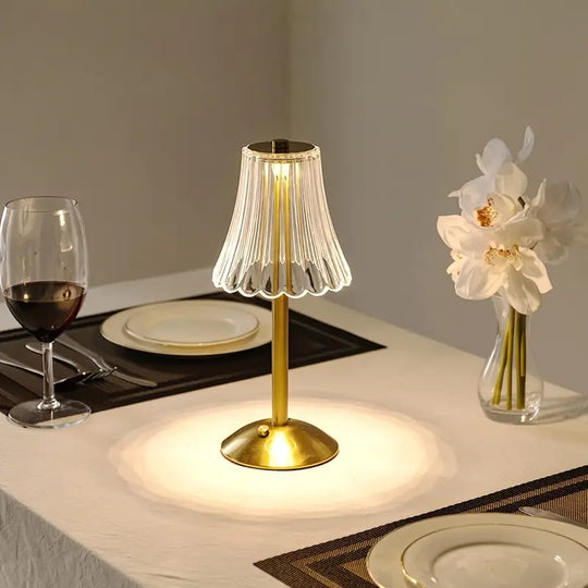 GlowHarmony | Elegante & Trendige Kristall-Tischlampe1