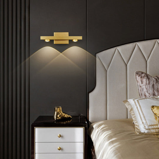 GoldWave | Elegante goldene Akzent-Wandleuchte3