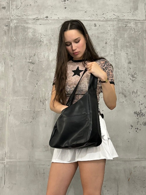 LoraBag | Schultertasche – Minimalistisches Design & Pflegeleichte Oberfläche
