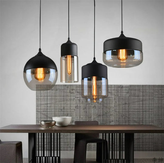 VitraLoom | Mundgeblasene Glasleuchte mit Holzdetail