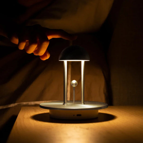 LightAura | Gestus-kontrollierte Tischlampe8