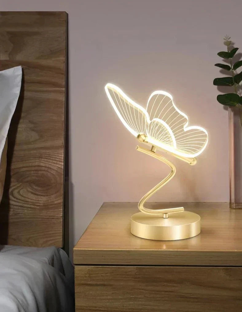 LumiButterfly | Moderne & Luxuriöse Schmetterling Tischlampe4