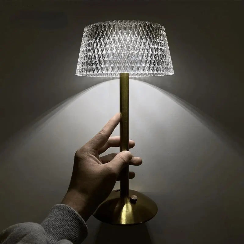 LuminRetro | Kabellose Retro-Designer Tischlampe1