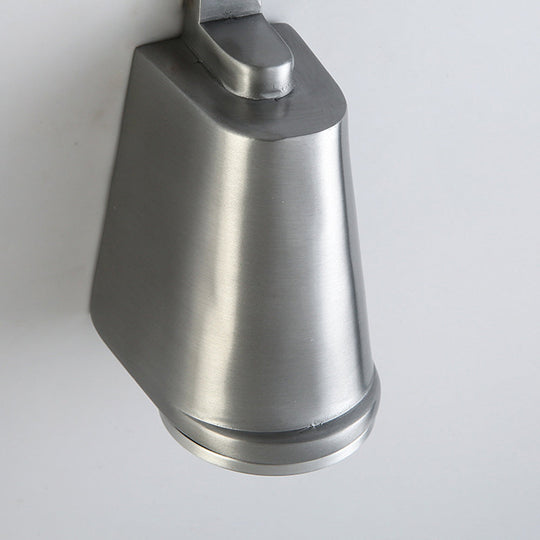 LunaSteel | Stilvolle Metallische Wandleuchte4