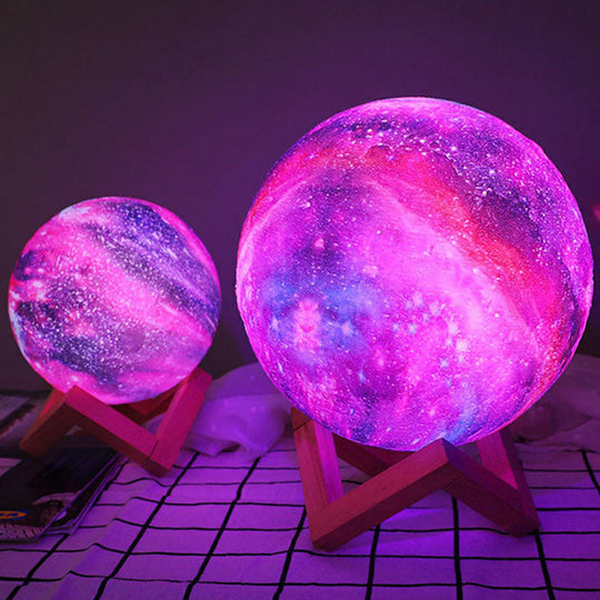 LunarGlow | Galaxy Projektionslampe mit Holzsockel