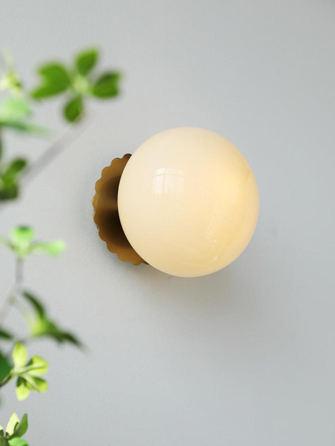 GlowMallow | Wandleuchte – Stilvolle Kugel mit Sanfter Ausstrahlung