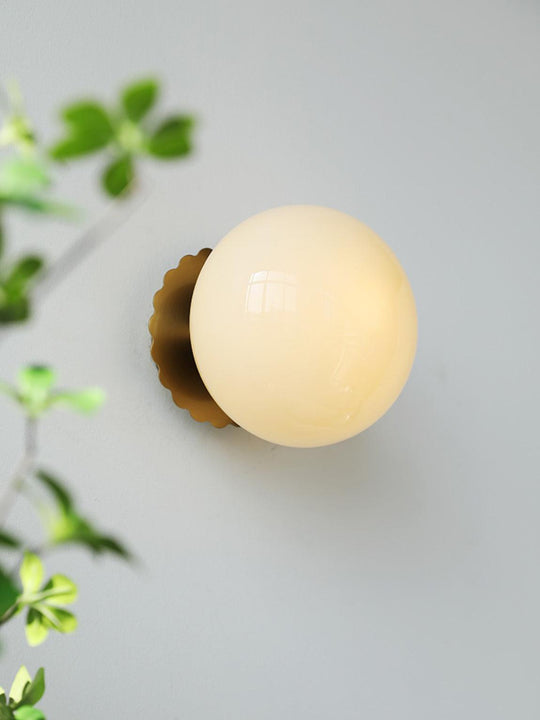 GlowMallow | Wandleuchte – Stilvolle Kugel mit Sanfter Ausstrahlung