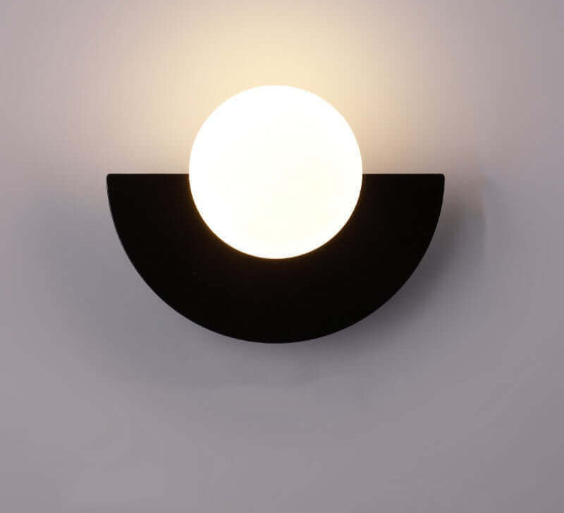 MoonBeam_Moderne_Halbmond-Wandleuchte2