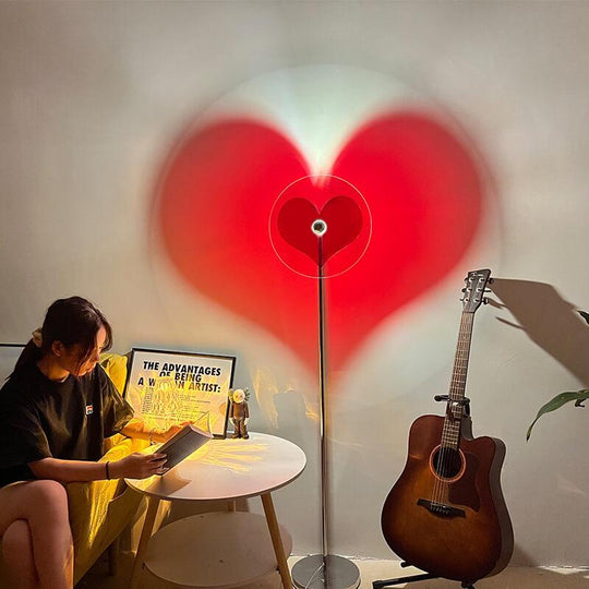 RubyLine | Kreative Herzform 1-Licht LED Vibes Stehlampe
