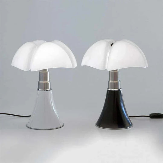 PetalLuxe  | Elegante Designer Blumen-Tischlampe2
