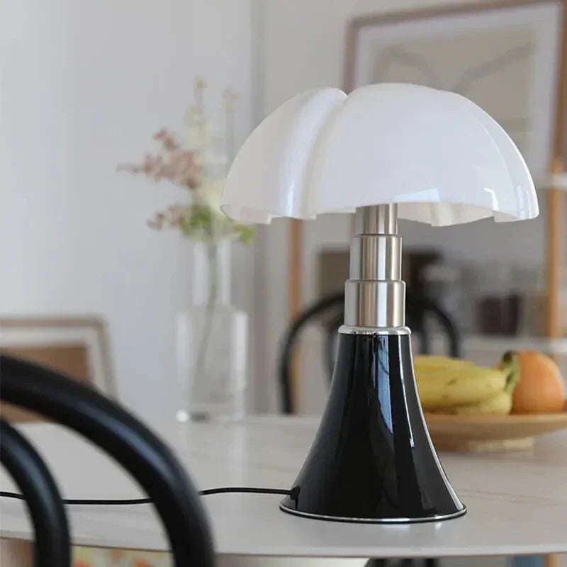 PetalLuxe  | Elegante Designer Blumen-Tischlampe3