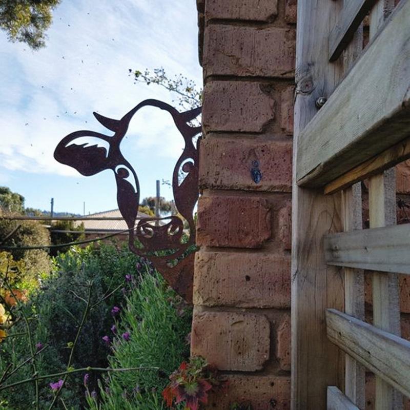 PeekCow | Metallkunstwerk für den Garten