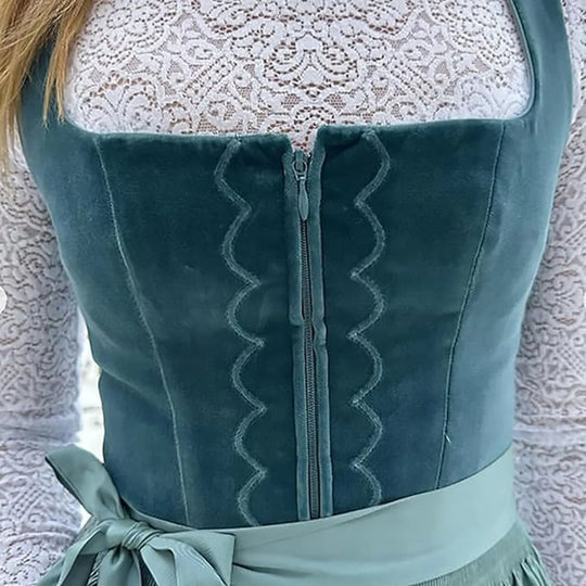 Trachtenzauber | Damen-Dirndlkleid im Eleganten Vintage-Stil
