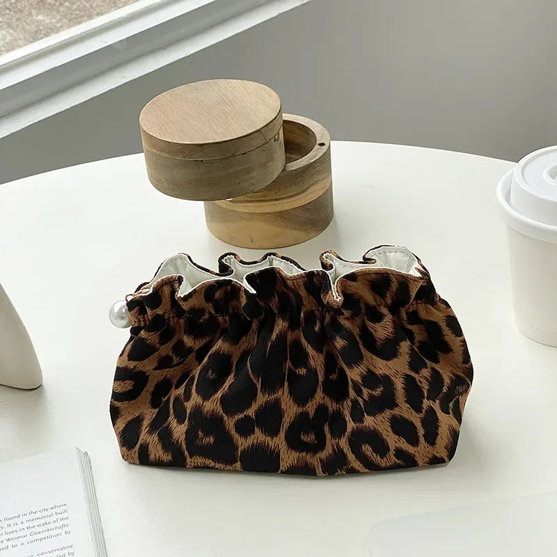 BlissPouch | Elegante Kosmetik‑Clutch