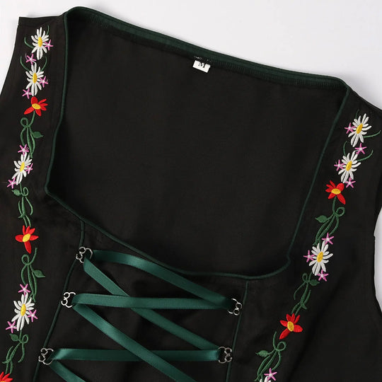 Alpengrün | Damen-Dirndl – Zeitlos & Edel