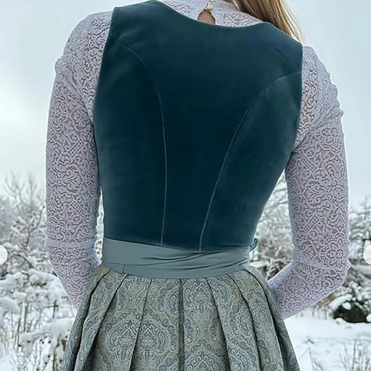 Trachtenzauber | Damen-Dirndlkleid im Eleganten Vintage-Stil
