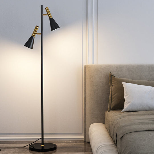 DuoHorn | Nordic Minimalist Horn Shade Rotierbare 2-Lampen Stehlampe