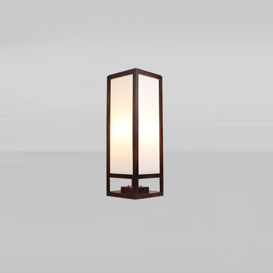 HanLume | Holz-Stehlampe mit klassischem Pergamentschirm