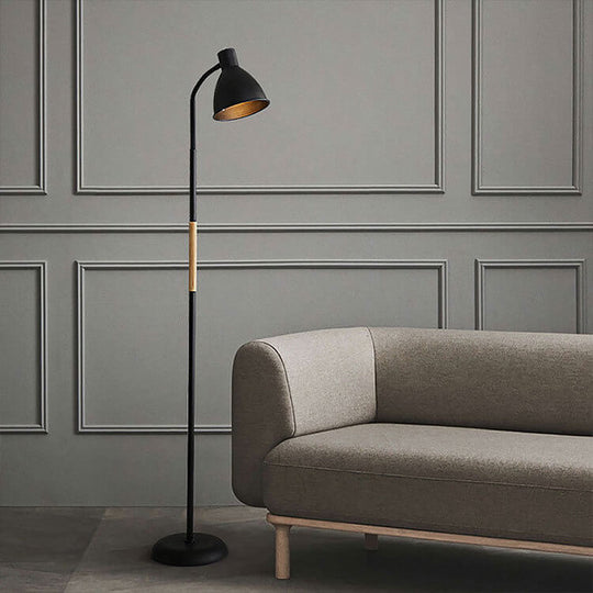 SlimCone | Nordic Minimalistischer Eisenkegel Stehlampe mit langem Stab und 1 Licht