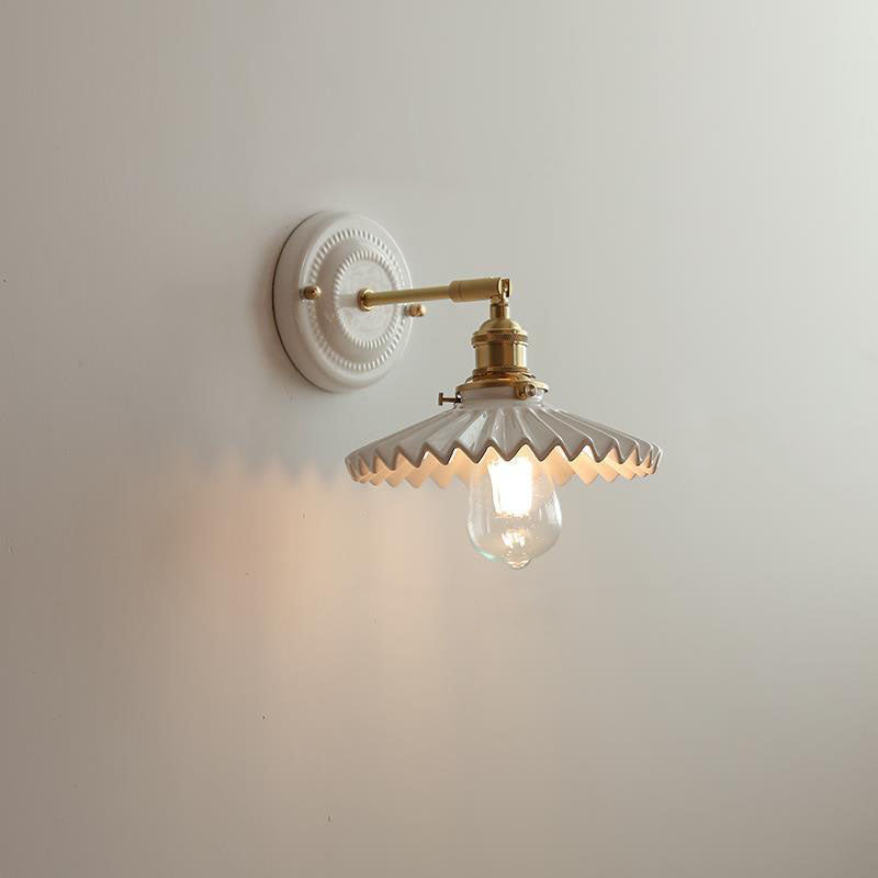 HikariBrass | Vintage Wandleuchte aus Keramik & Kupfer