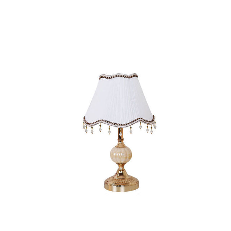 ViennaBloom | Goldene Blumentischlampe mit Stil
