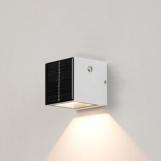 SolarEdge | Rechteckige Solarleuchte für Außenwände