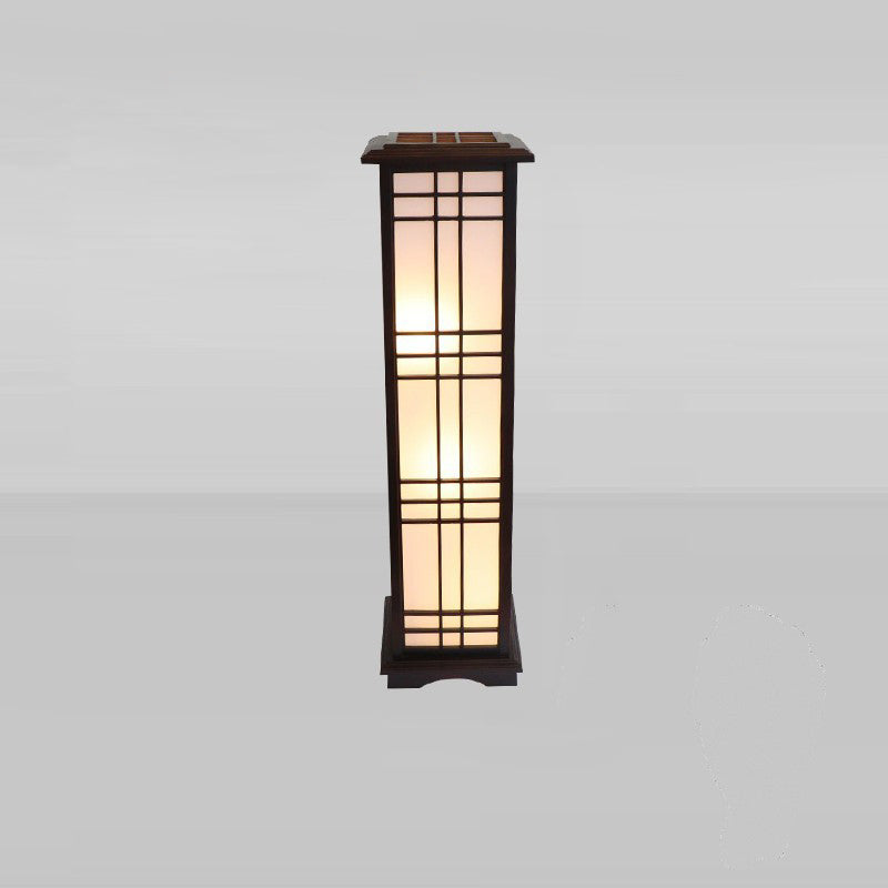HanLume | Holz-Stehlampe mit klassischem Pergamentschirm