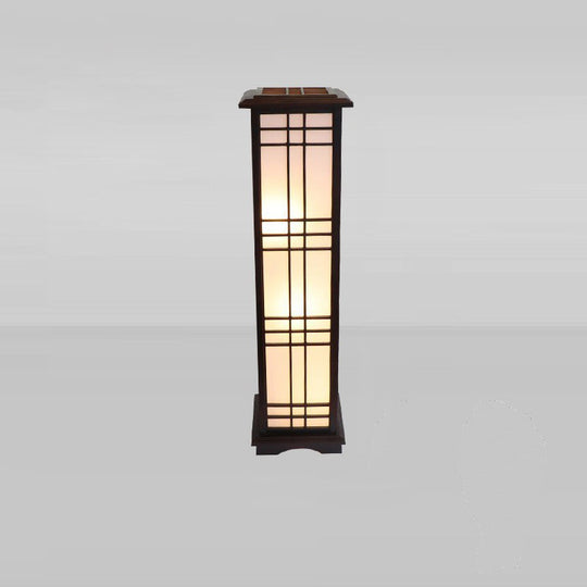 HanLume | Holz-Stehlampe mit klassischem Pergamentschirm
