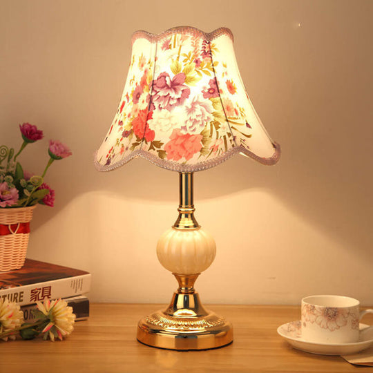 LumiFleur | Nordische Vintage Blumen Glas Stoff 1-Licht Tischlampe