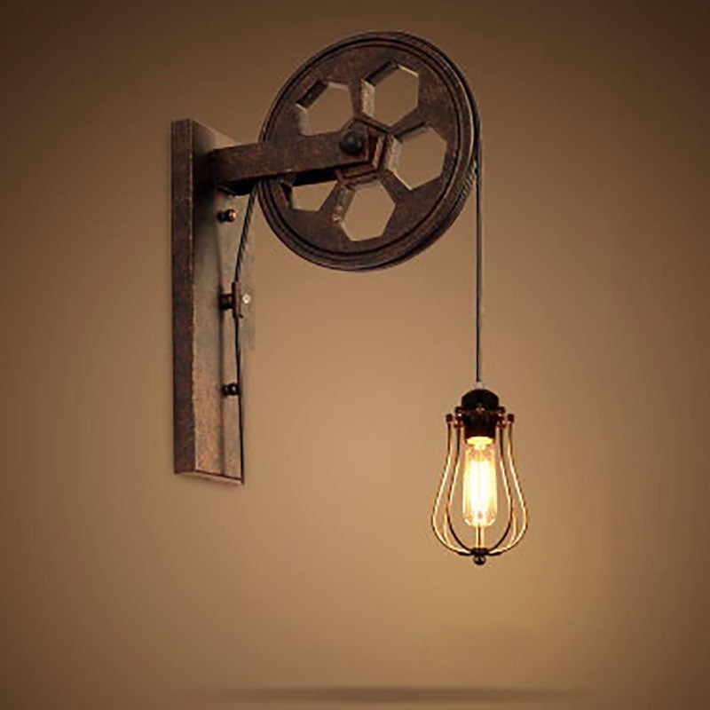 RustPulley | Vintage Wandleuchte mit Seilrollen-Design