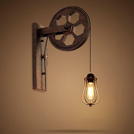 RustPulley | Vintage Wandleuchte mit Seilrollen-Design