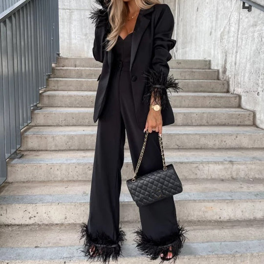 Celestia | Eleganter Feder-Look Anzug | Damenmode