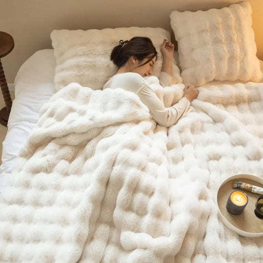 SnugFleece | Flauschige Premium-Kuscheldecke10