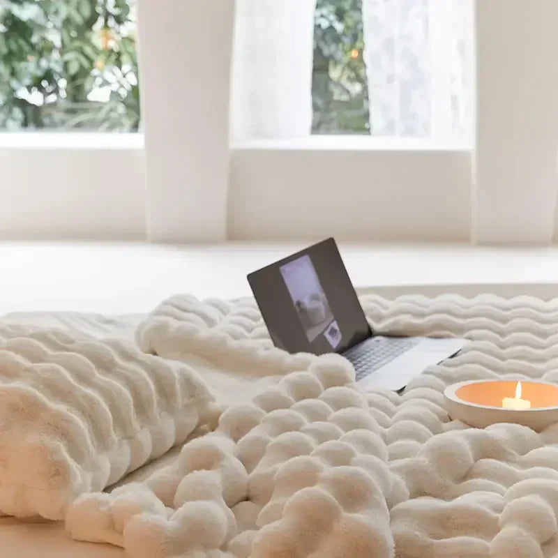 SnugFleece | Flauschige Premium-Kuscheldecke2