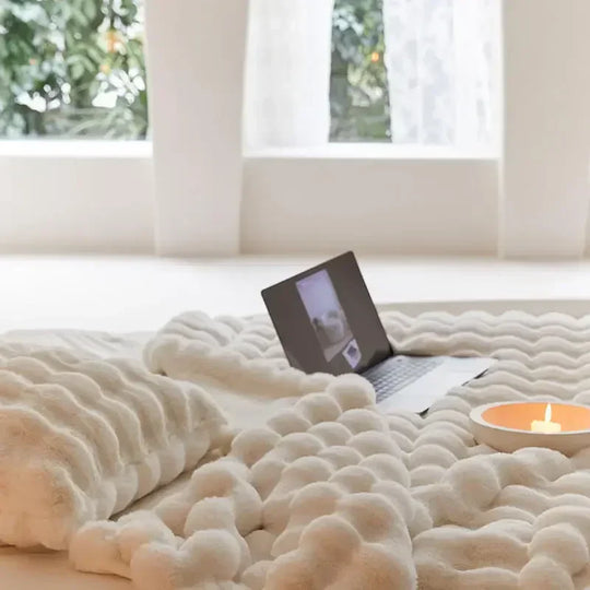 SnugFleece | Flauschige Premium-Kuscheldecke2