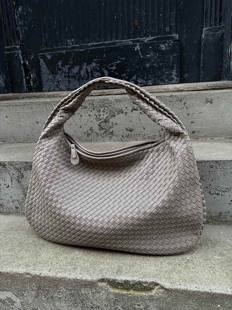 JackieWeave | Gewebte Umhängetasche – Kompakt, Organisierter Innenraum