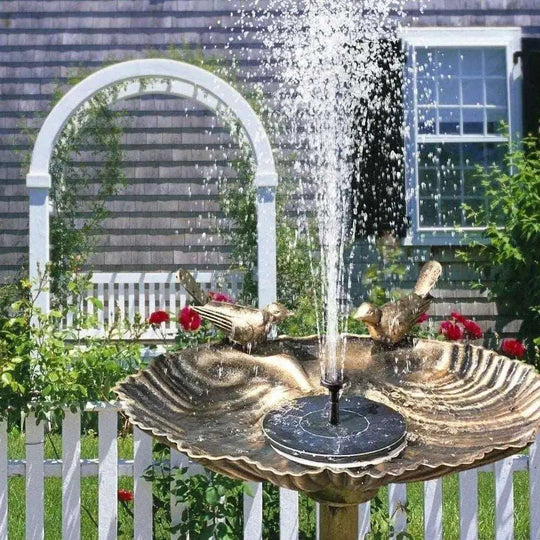 SolarFlow | Nachhaltiger Solarbrunnen für Ihren Garten