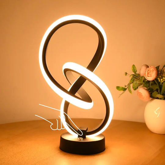 StyleGlow | Moderne & Kreative Tischlampe1