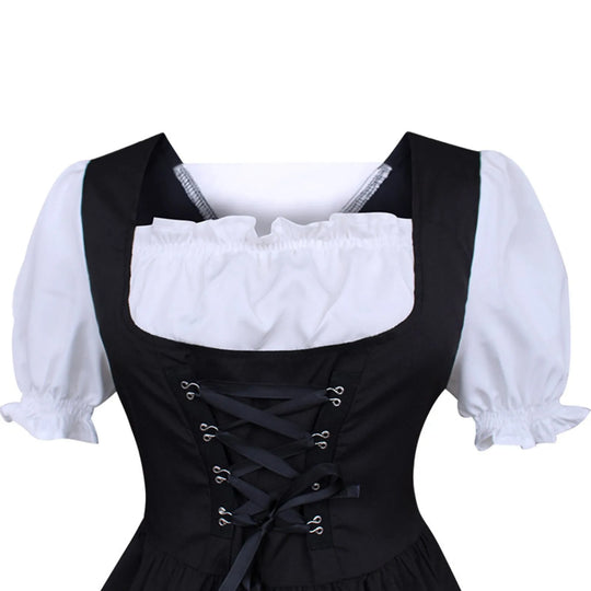 TraumDirndl | Elegantes Damen Dirndl für das Oktoberfest3