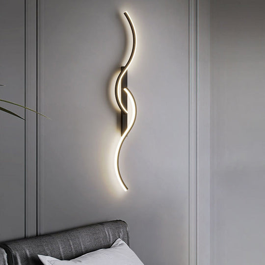 TwilightCurve | S-förmige Wandleuchte 1