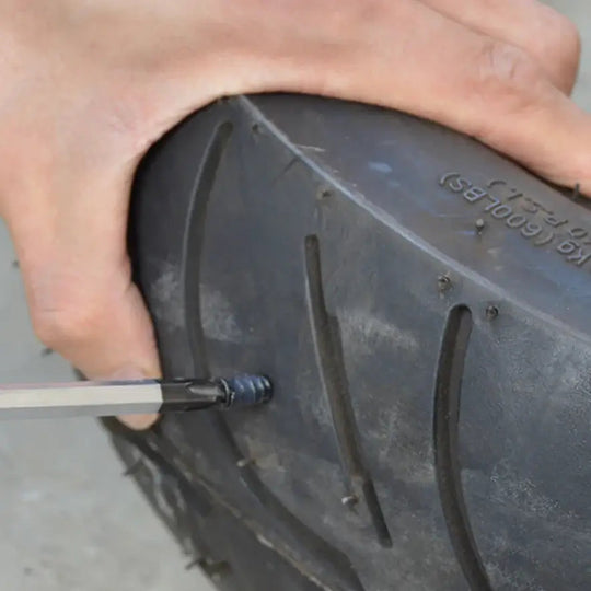 TyreSaver | Effizientes Reifenreparatur-Set4