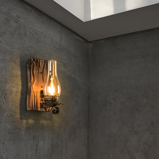 VintageHearth | Klassische Wandleuchte aus Holz4