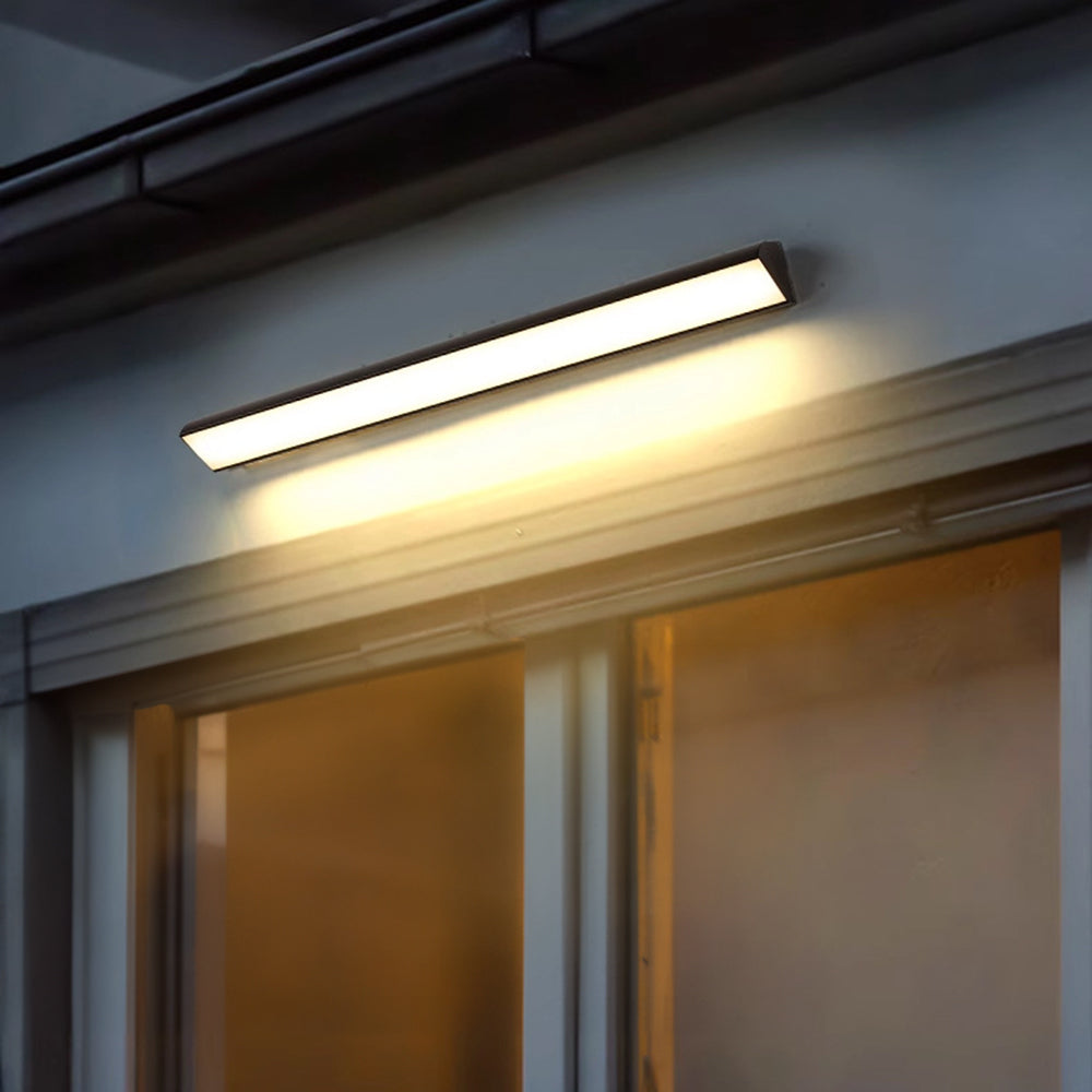 WeatherGlow | Wetterbeständige LED-Bar Wandleuchte 1