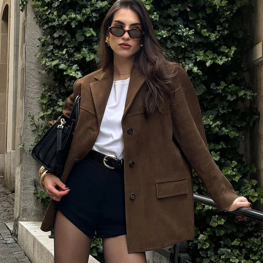 Meliora | Damen Vintage Wildlederjacke – Elegant & Warm