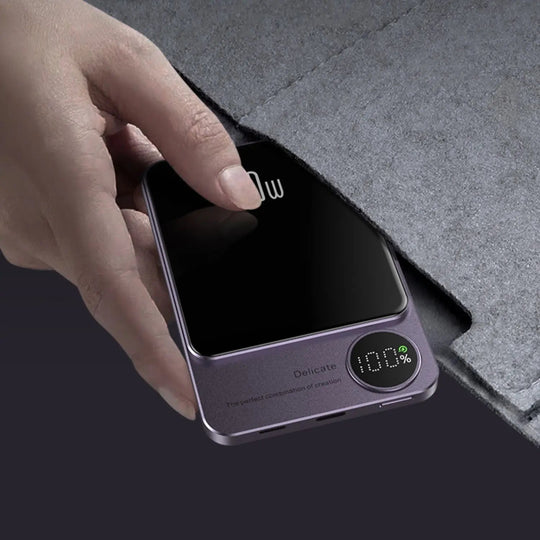 MagBoost | Kompakte Powerbank – Drahtloses & Kabelgebundenes Schnellladen